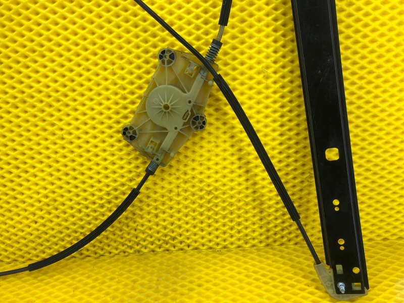 Стеклоподъемник передней левой двери Audi Q7 2014 4LB