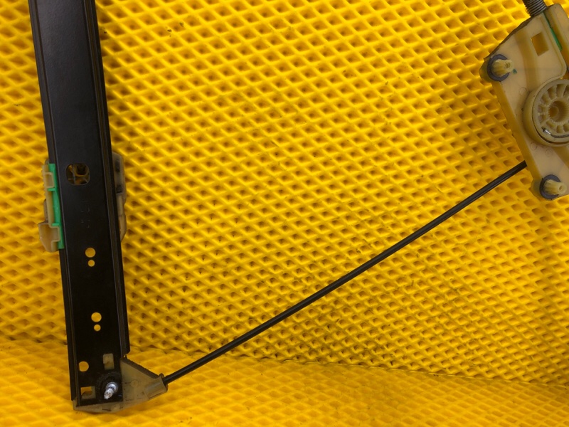 Стеклоподъемник передней левой двери Audi Q7 2014 4LB