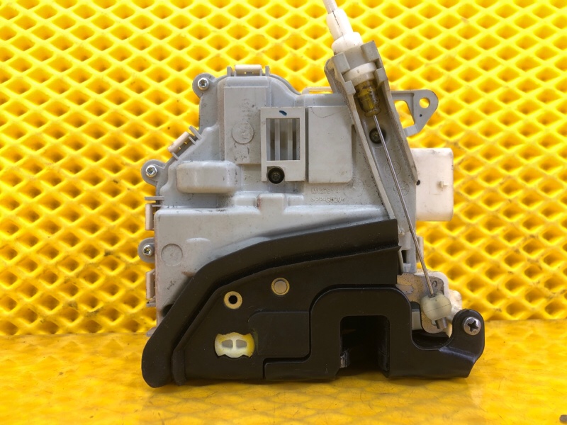 Замок двери передней левой Audi Q7 2014 4LB