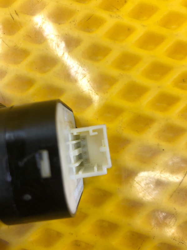 Блок управления зеркалами Audi Q7 2014 4LB