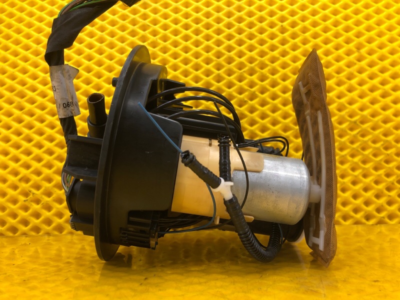 Насос топливный Mercedes-Benz S-Class 2014 W222