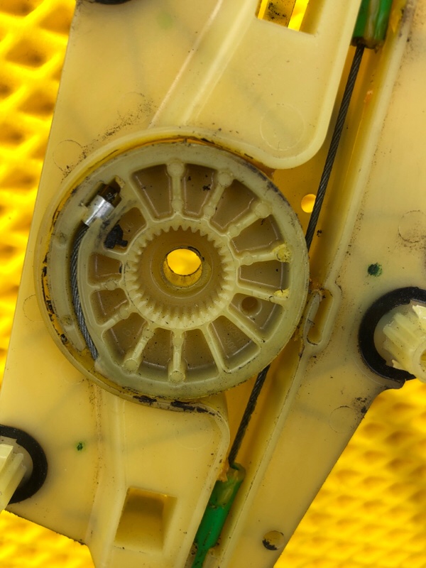 Стеклоподъемник передней правой двери Audi Q7 2014 4LB