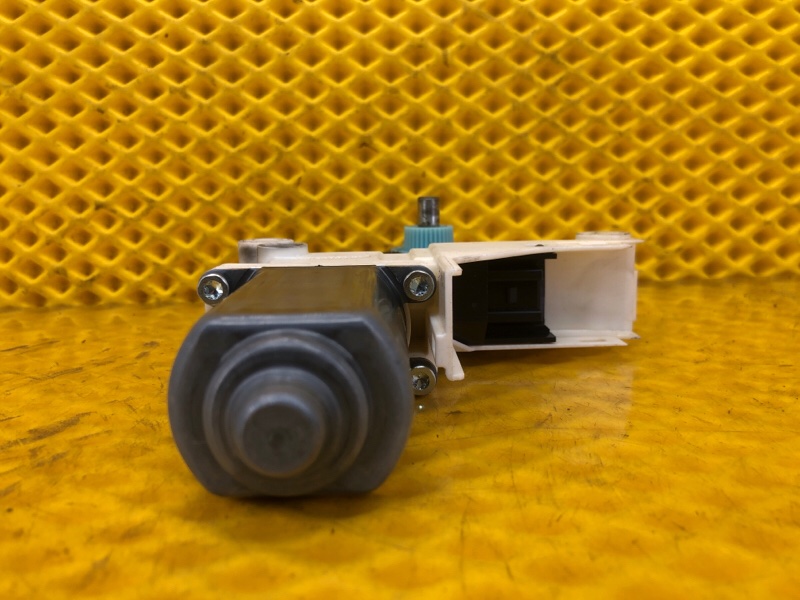 Моторчик стеклоподъемника передней правой двери Audi Q7 2014 4LB