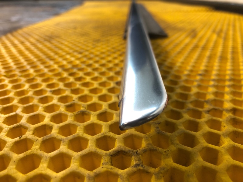 Молдинг стекла Audi Q7 2014 4LB