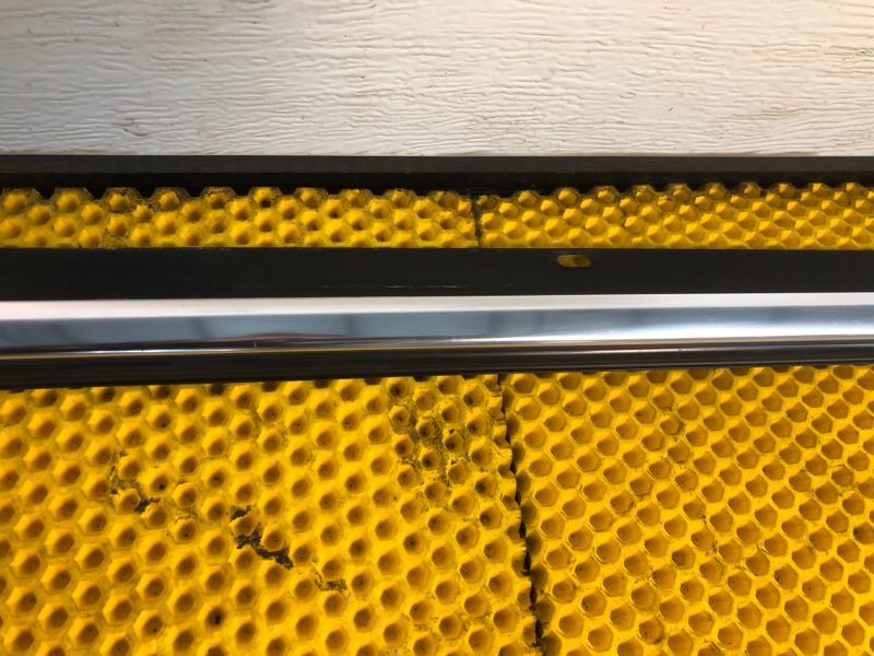 Молдинг стекла Audi Q7 2014 4LB