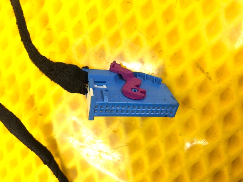 Проводка двери Audi Q7 2014 4LB