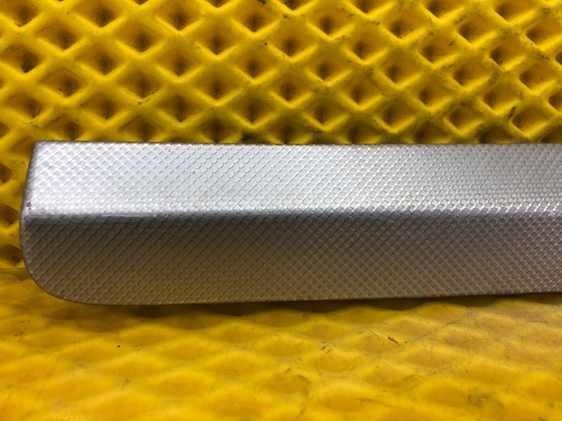 Накладка двери Audi Q7 2014 4LB