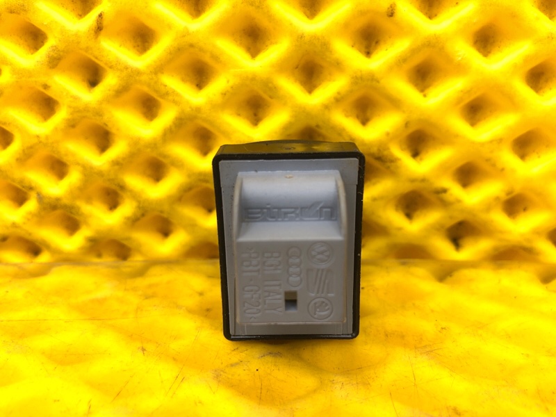 Кнопка стеклоподъемника передней двери Audi Q7 2014 4LB