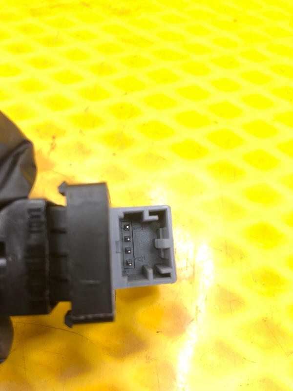 Кнопка стеклоподъемника передней двери Audi Q7 2014 4LB