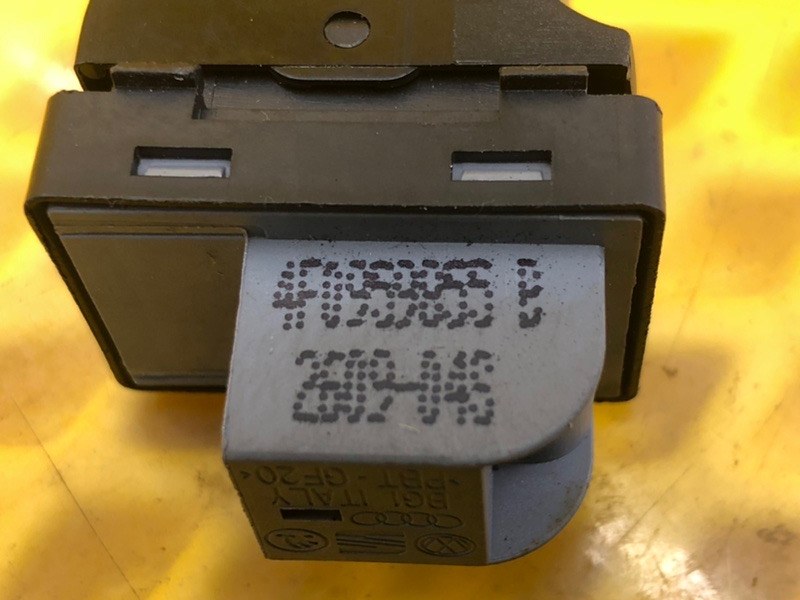 Кнопка стеклоподъемника передней двери Audi Q7 2014 4LB