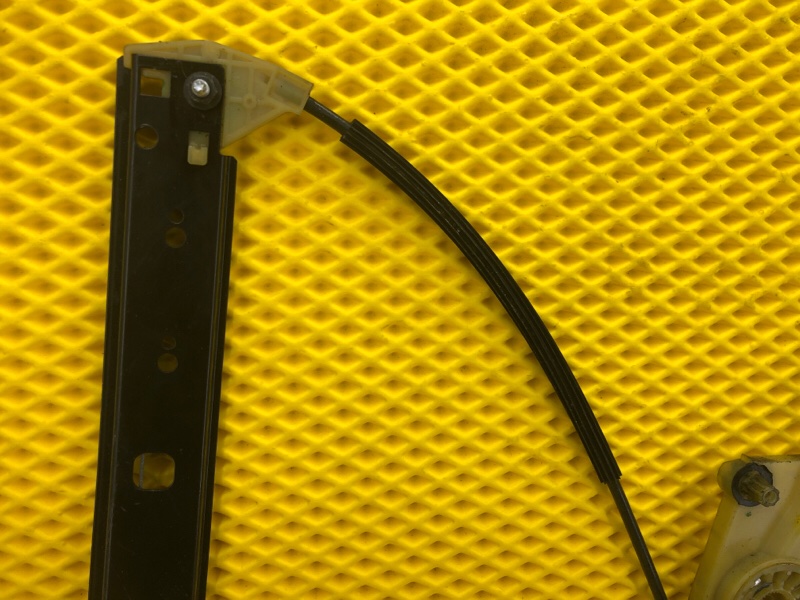 Стеклоподъемник задней левой двери Audi Q7 2014 4LB