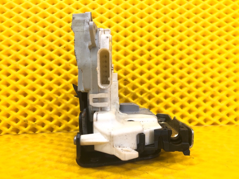 Замок двери задней левой Audi Q7 2014 4LB