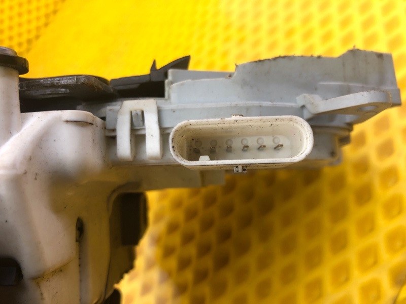 Замок двери задней левой Audi Q7 2014 4LB