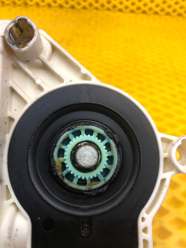 Моторчик стеклоподъемника задней левой двери Audi Q7 2014 4LB