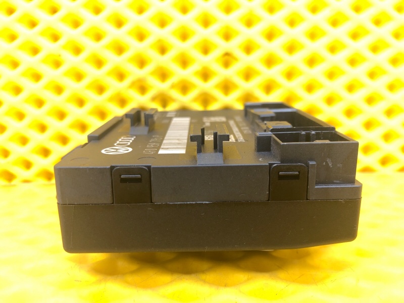 Блок комфорта двери Audi Q7 2014 4LB