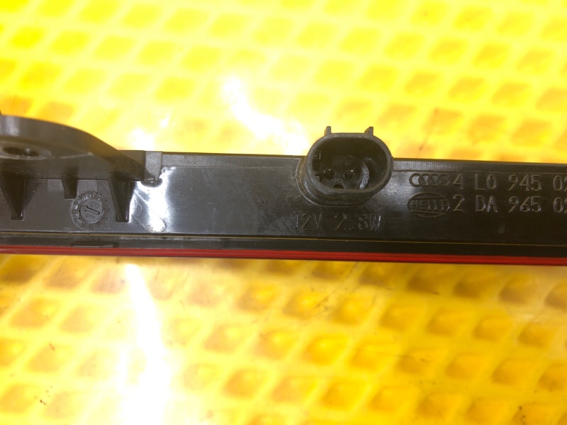 Фонарь дополнительный (стоп-сигнал) Audi Q7 2014 4LB