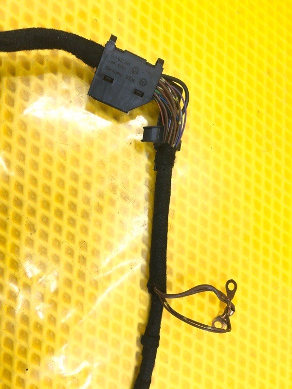 Проводка багажника Audi Q7 2014 4LB