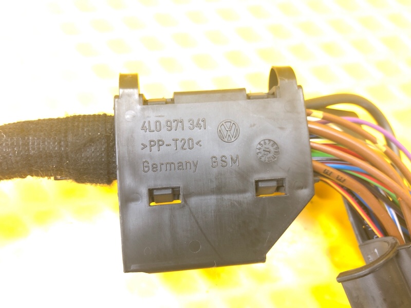 Проводка багажника Audi Q7 2014 4LB