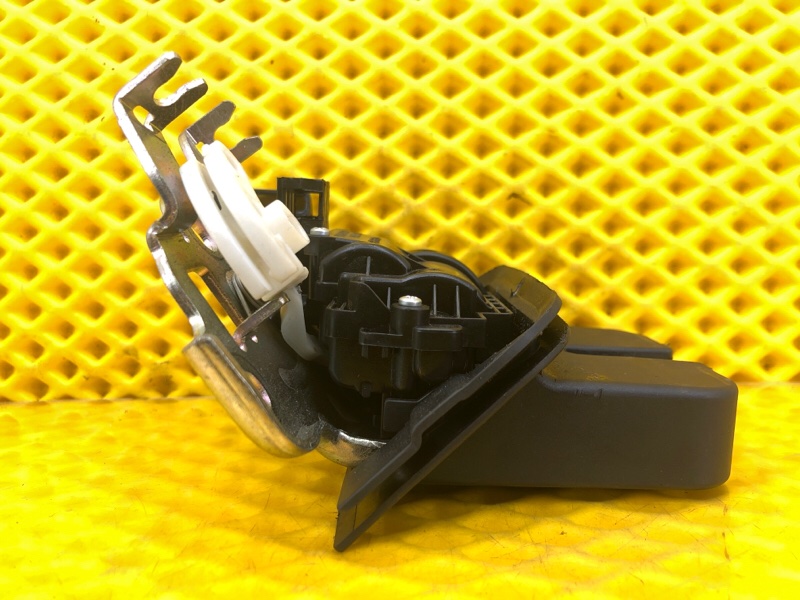 Замок багажника Audi Q7 2014 4LB