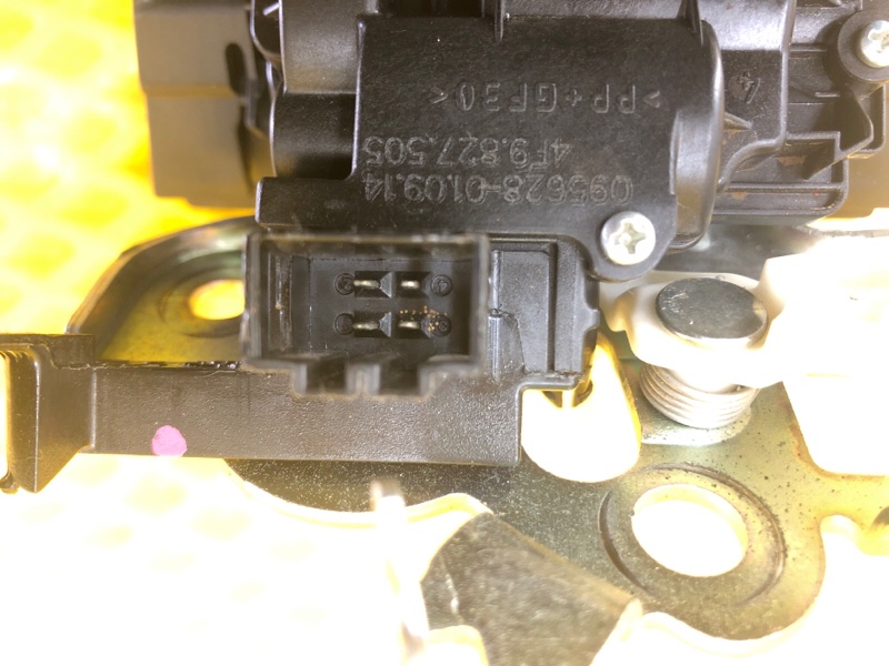 Замок багажника Audi Q7 2014 4LB