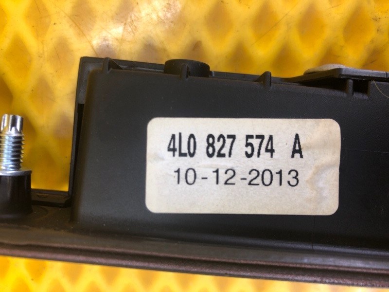 Ручка крышки багажника Audi Q7 2014 4LB