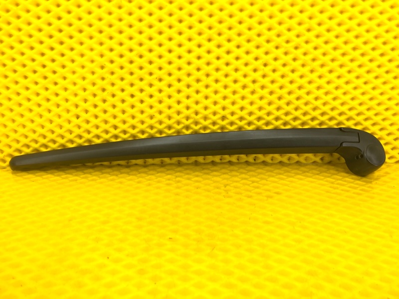 Поводок дворника Audi Q7 2014 4LB