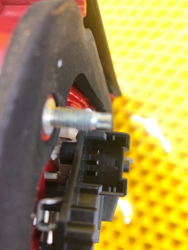 Фонарь крышки багажника правый Volkswagen Tiguan