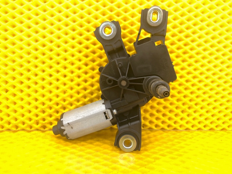 Моторчик стеклоочистителя задний (крышки багажника) Volkswagen Tiguan