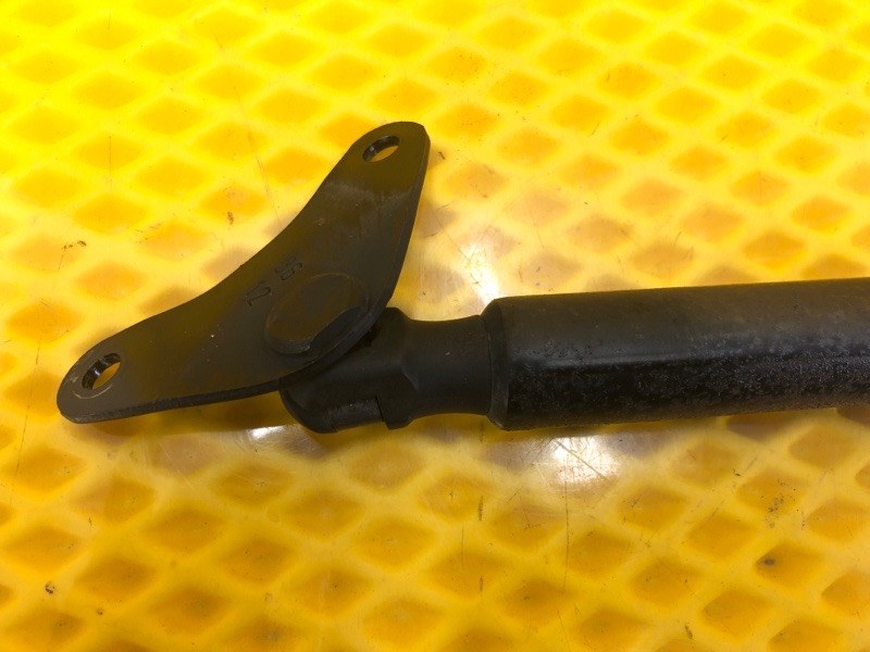 Амортизатор двери багажника Volkswagen Tiguan