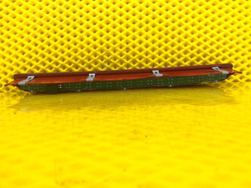 Фонарь дополнительный (стоп-сигнал) Volkswagen Tiguan