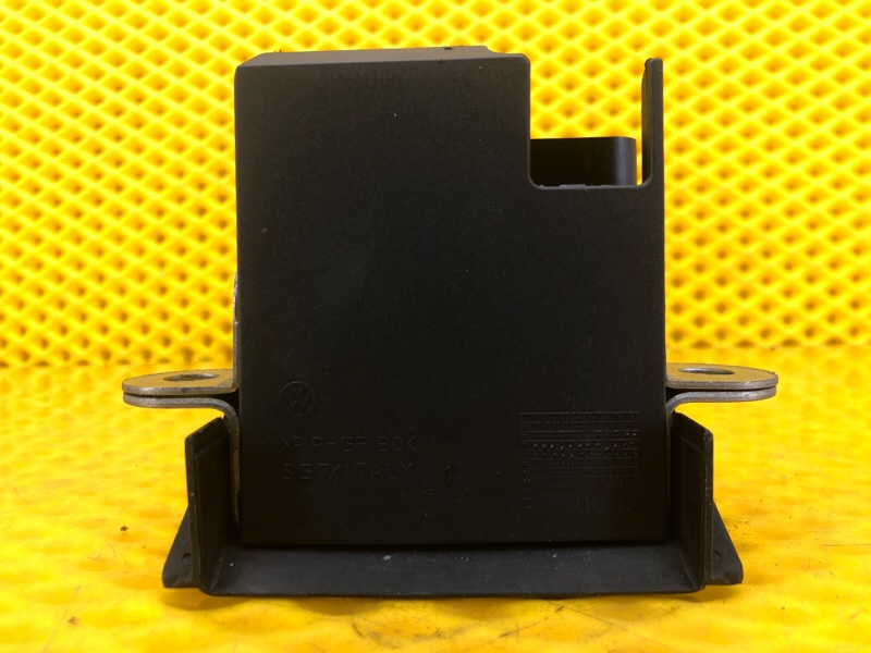 Замок двери багажника Volkswagen Tiguan