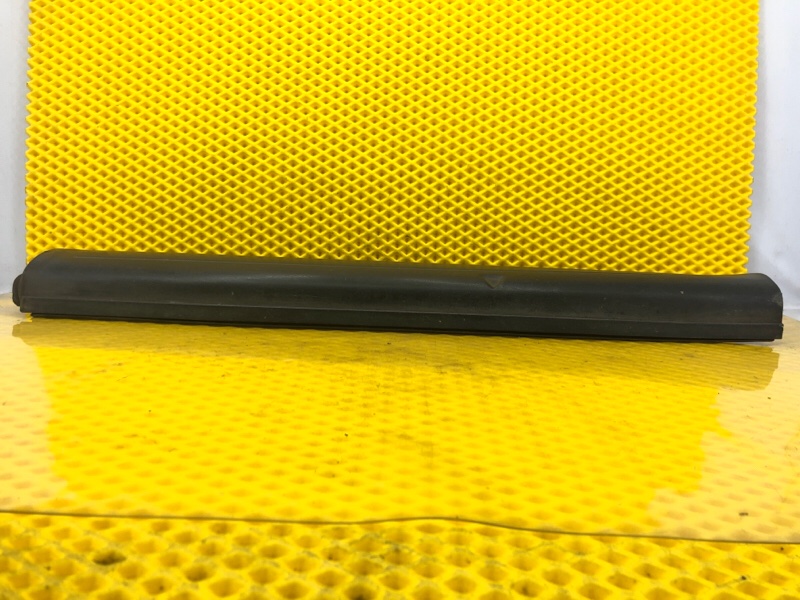 Накладка двери Volkswagen Tiguan