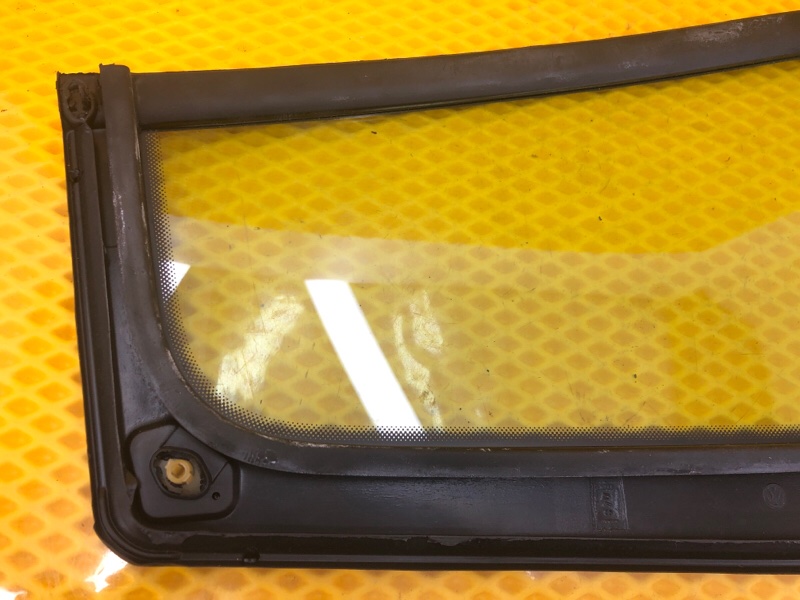 Стекло (форточка) задней левой двери Volkswagen Tiguan