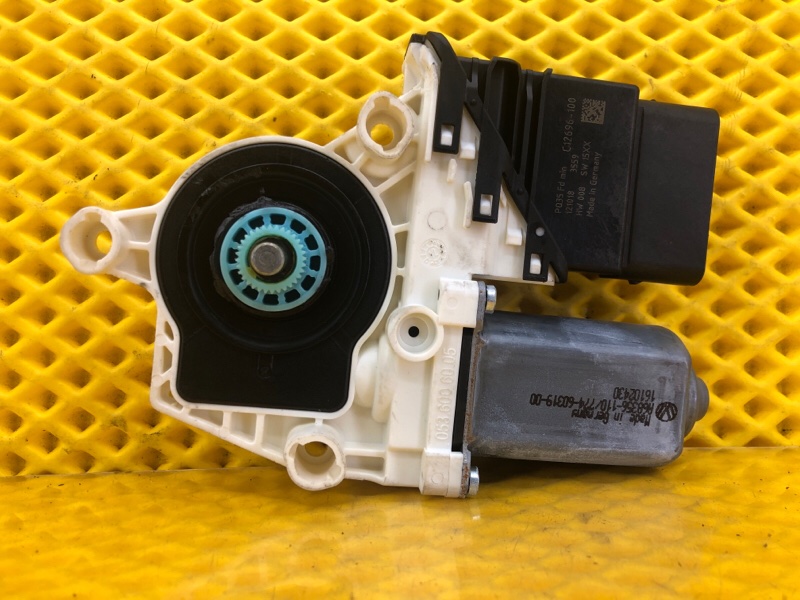 Моторчик стеклоподъемника задней левой двери Volkswagen Tiguan