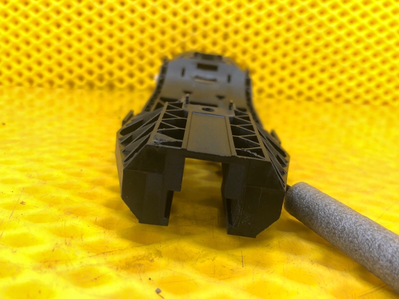 Кронштейн ручки двери задней левой Volkswagen Tiguan