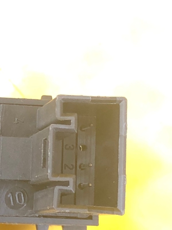 Кнопка стеклоподъемника задней двери Volkswagen Tiguan