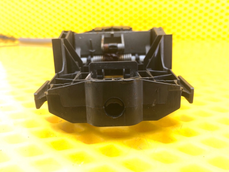 Кронштейн ручки двери Volkswagen Tiguan