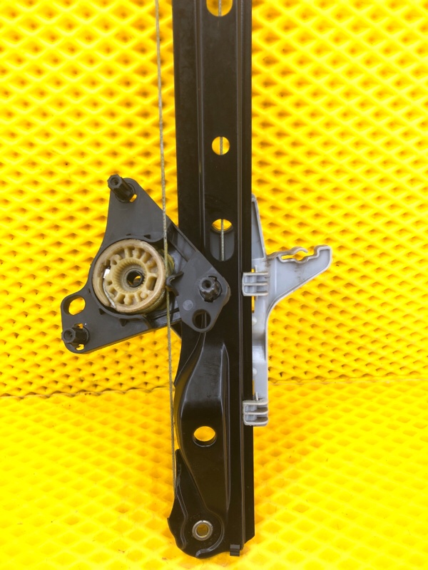 Стеклоподъемник задней правый (трапеция) Volkswagen Tiguan