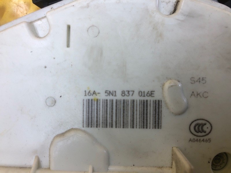 Замок двери Volkswagen Tiguan