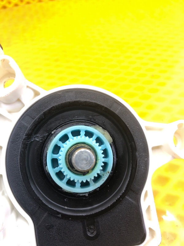 Моторчик стеклоподъемника задней правой двери Volkswagen Tiguan