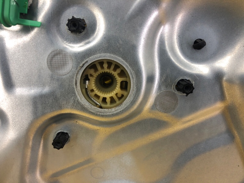 Стеклоподъемник передней правой двери Volkswagen Tiguan