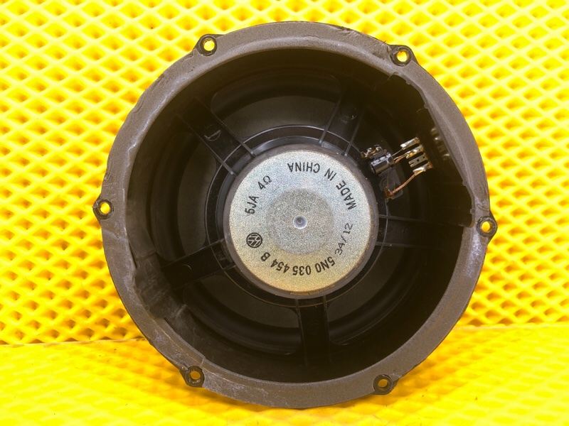 Динамик двери передней Volkswagen Tiguan