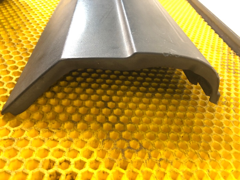 Накладка двери передней правой Volkswagen Tiguan