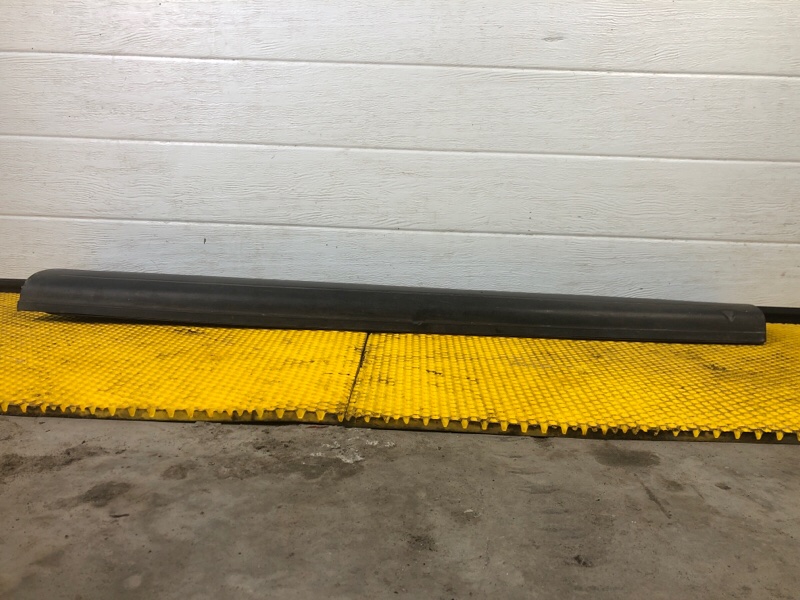 Накладка двери передней правой Volkswagen Tiguan