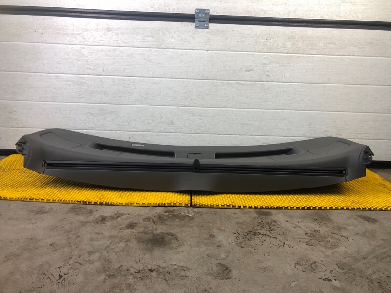 Обшивка крышки багажника Audi Q7 2014 4LB