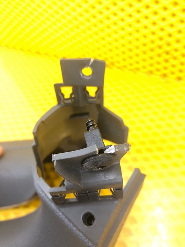 Обшивка крышки багажника Audi Q7 2014 4LB