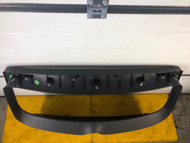 Обшивка крышки багажника Volkswagen Tiguan