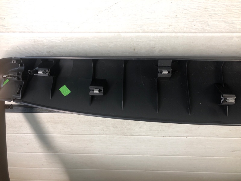 Обшивка крышки багажника Volkswagen Tiguan