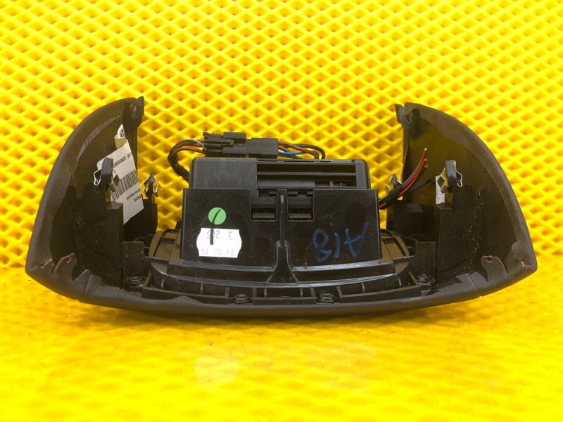 Накладка центральной консоли Mercedes-Benz S-Class 2014 W222