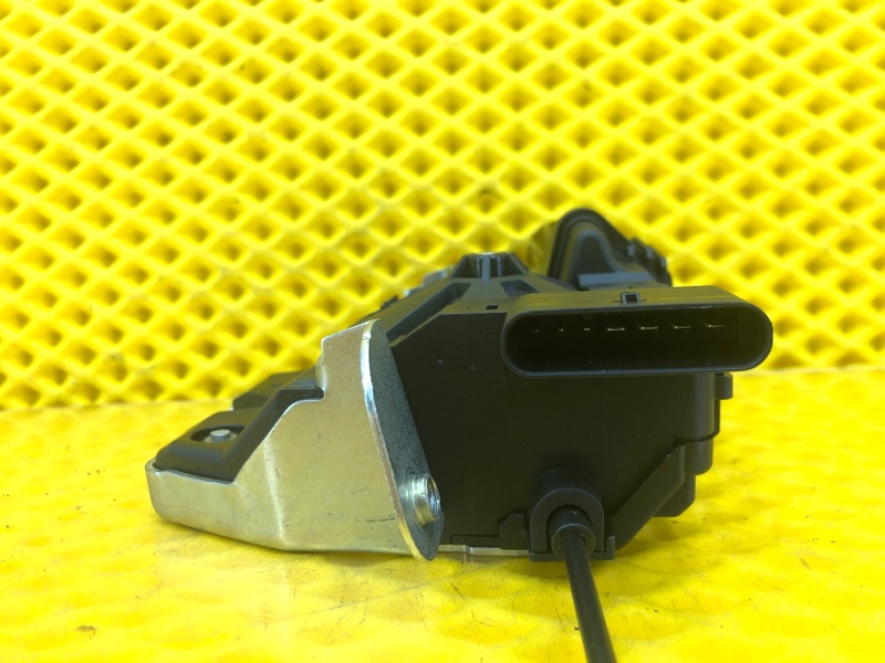 Замок крышки багажника Mercedes-Benz S-Class 2014 W222